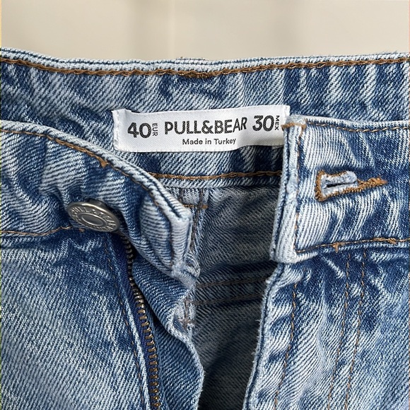 Jean Shorts - Picture 3 of 3